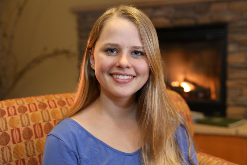 Cambria – Wisdom Teeth Extraction Patient